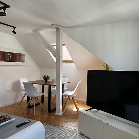 Schoenes City-Apartment Mit 2 Schlafzimmer, Parkplatz, Ruhig Und Hell, D46-Dg Oldenburg Dış mekan fotoğraf